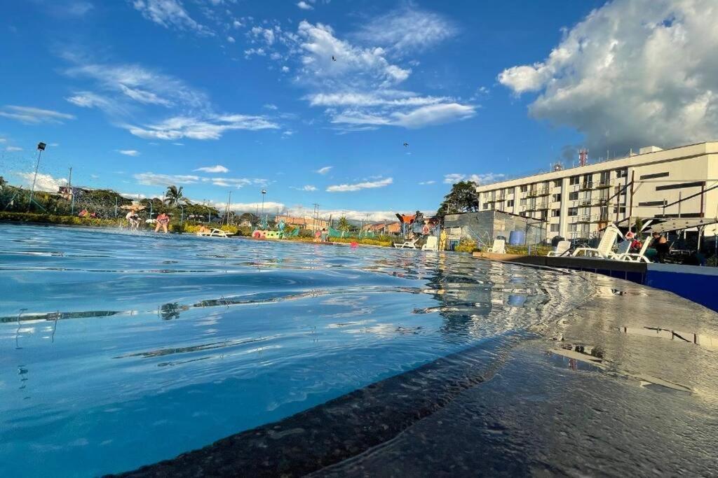 Apartamento Cerca Parque Del Cafe Con Piscina Montenegro Exteriér fotografie